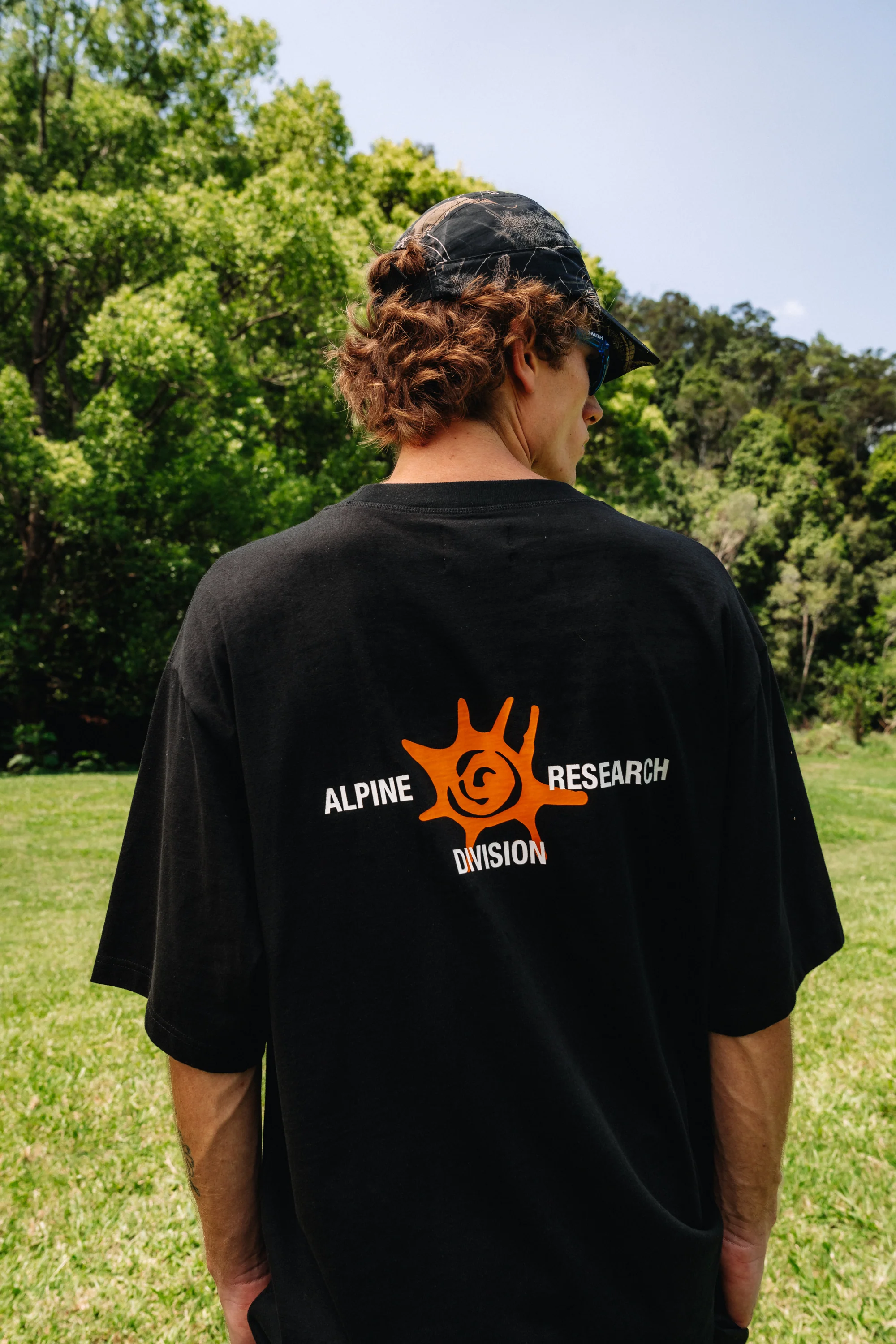 ALPINE BOX TEE - BLACK - Image 3