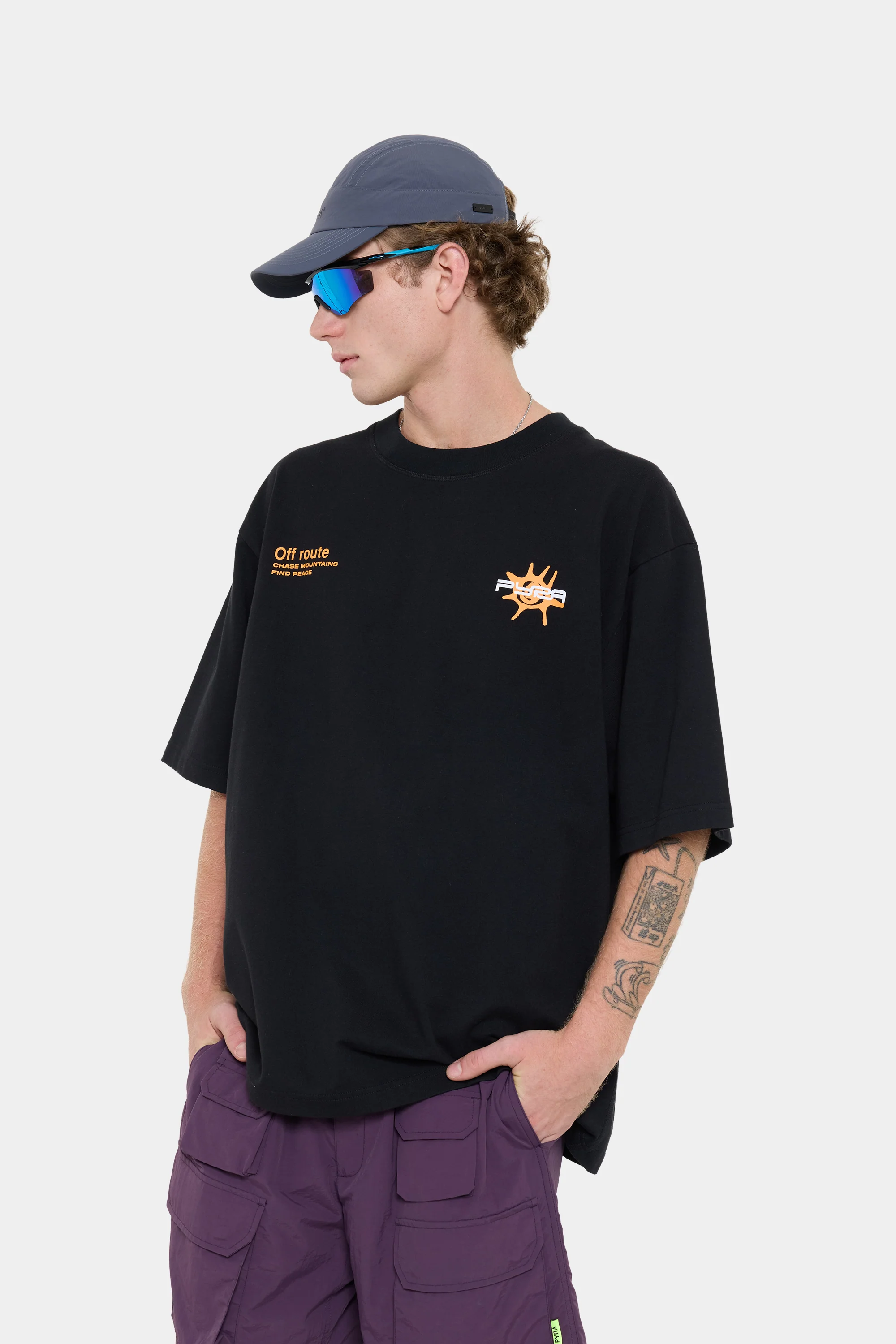ALPINE BOX TEE - BLACK - Image 6