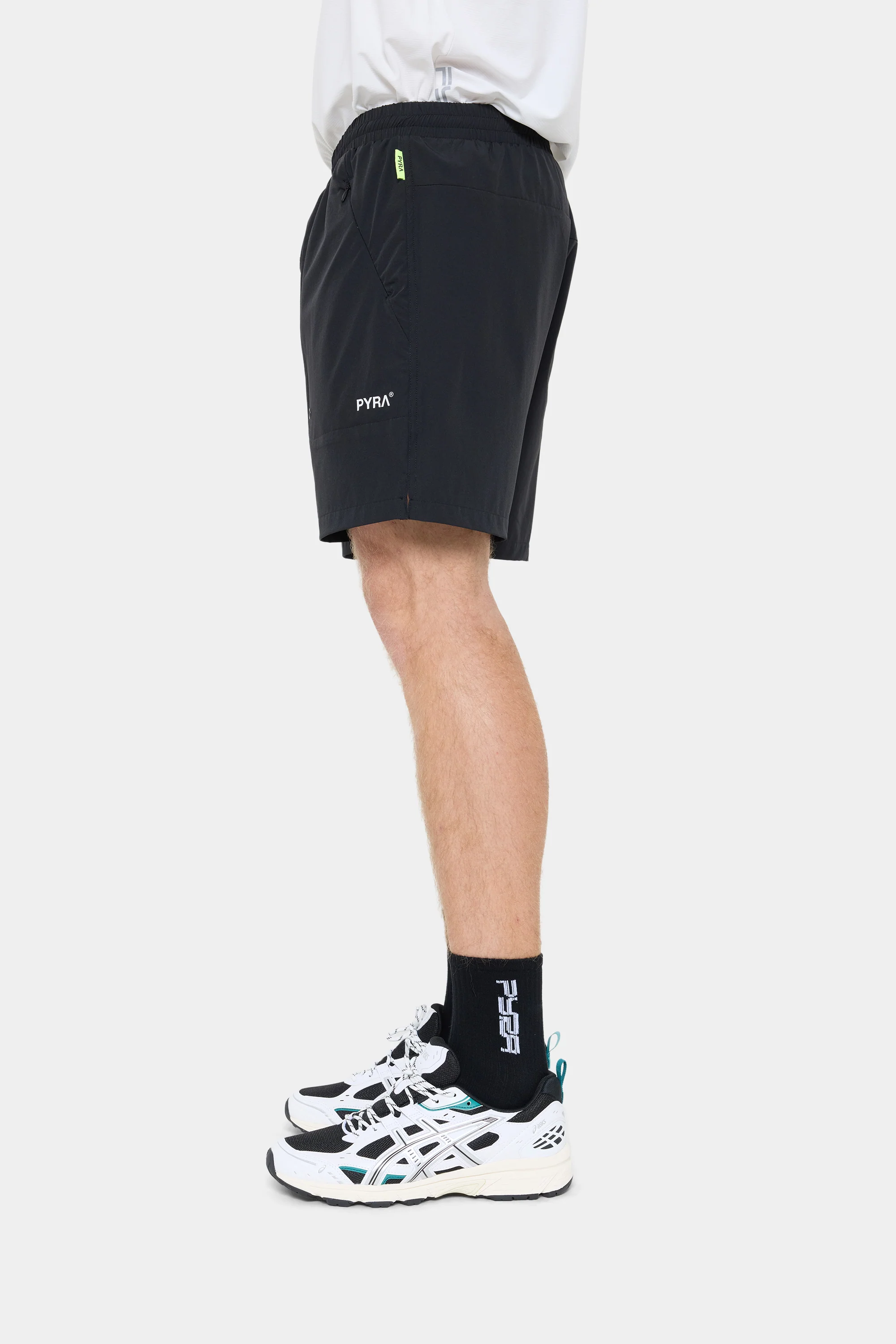 CADENCE SHORT- BLACK - Image 6