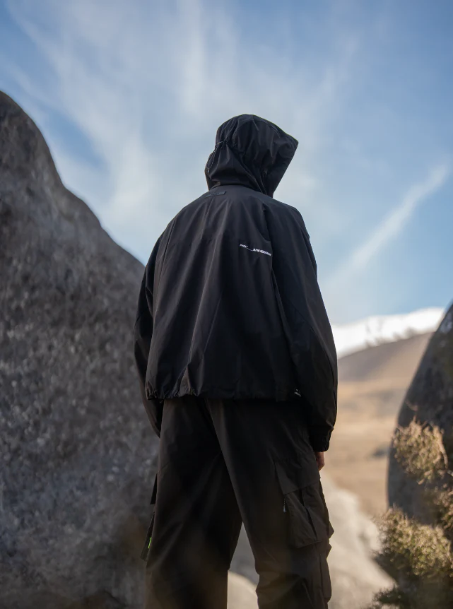 CARGO SHELL JACKET- BLACK - Image 9