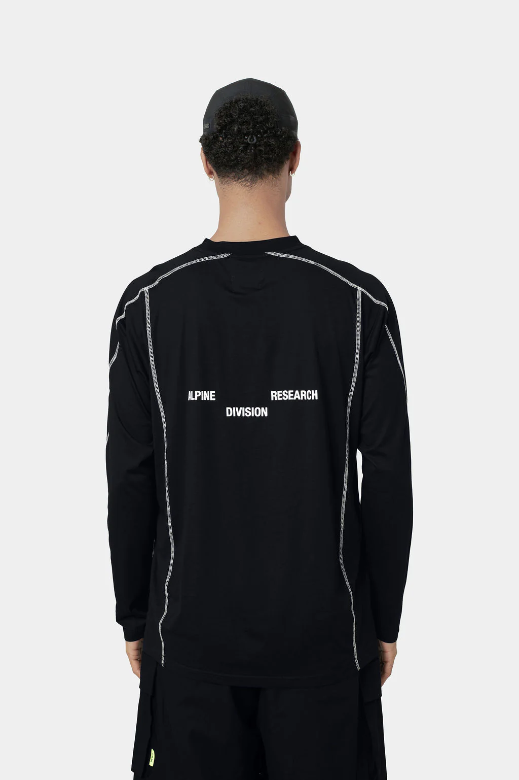 CONTRAST LS TEE - BLACK - Image 7