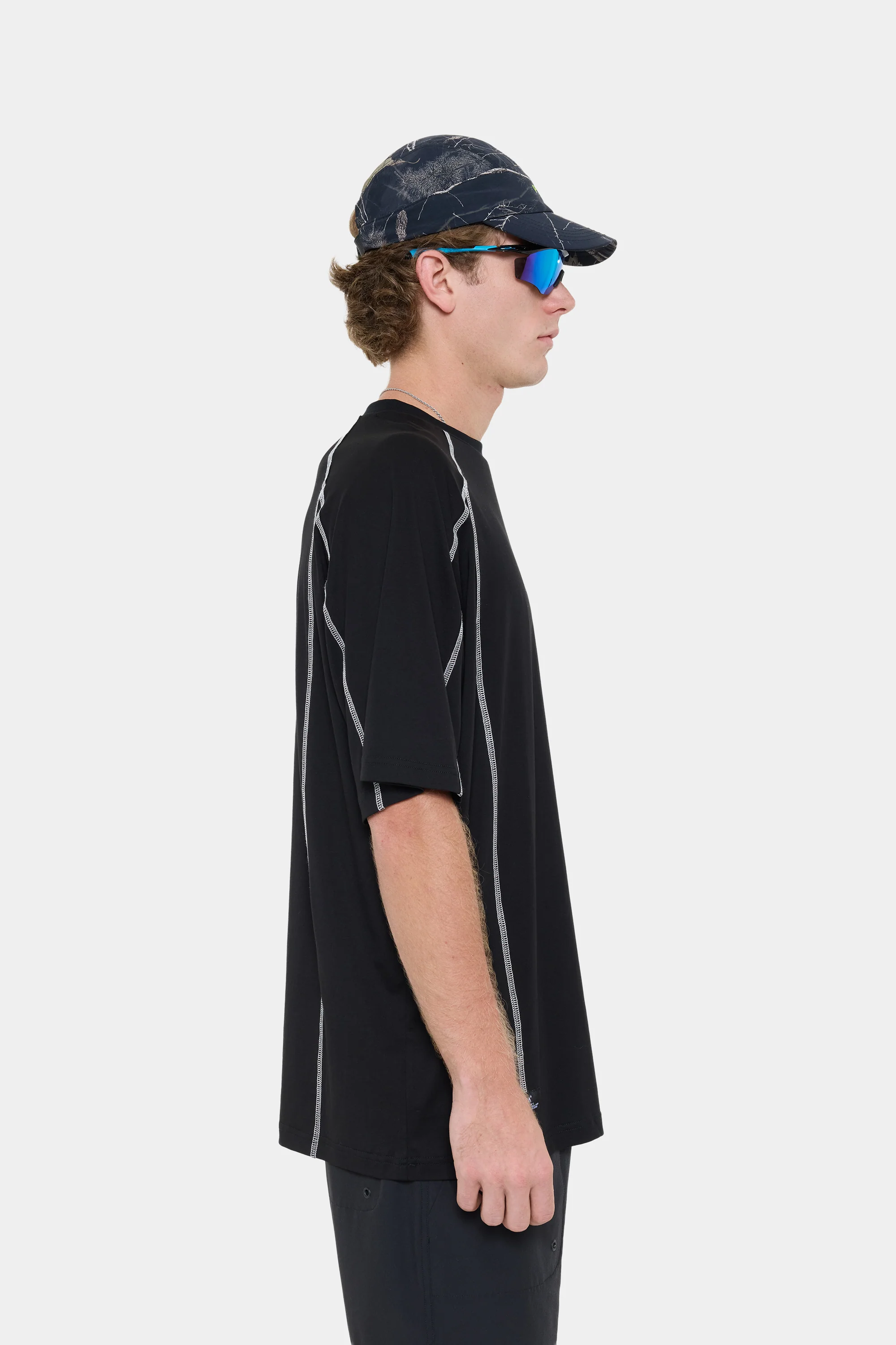 CONTRAST REP OVERSIZED TEE -BLACK - Image 11