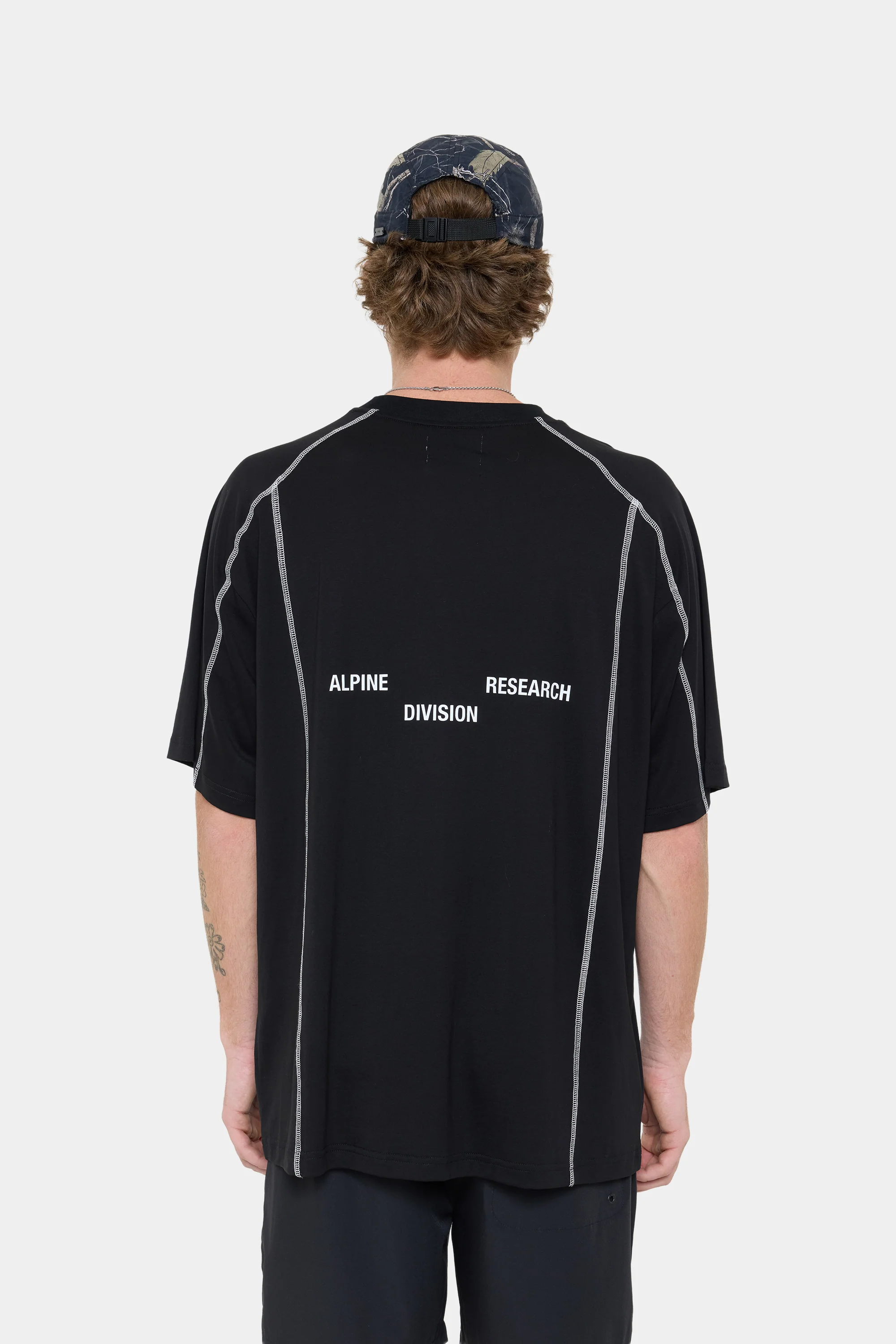 CONTRAST REP OVERSIZED TEE -BLACK - Image 3