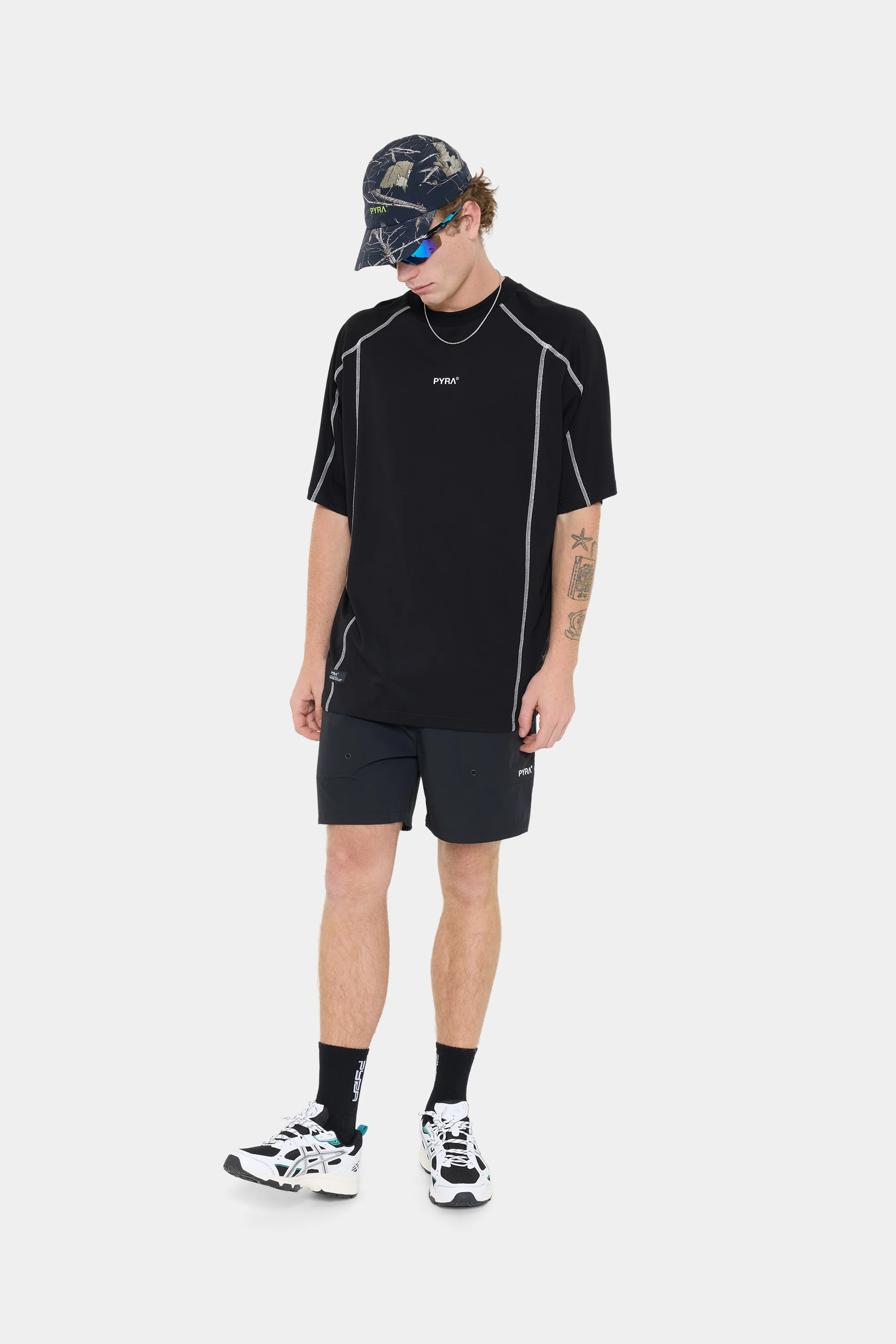 CONTRAST REP OVERSIZED TEE -BLACK - Image 6