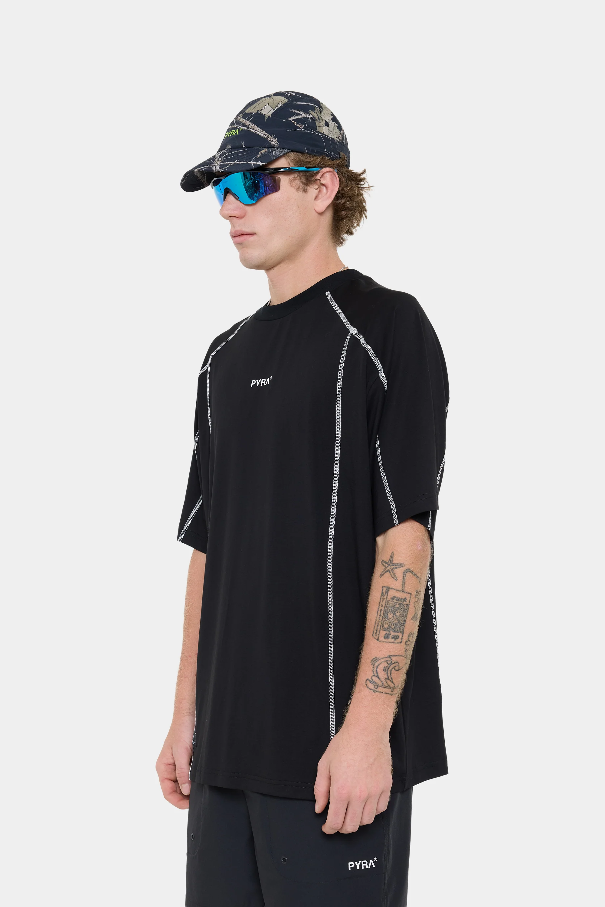 CONTRAST REP OVERSIZED TEE -BLACK - Image 7