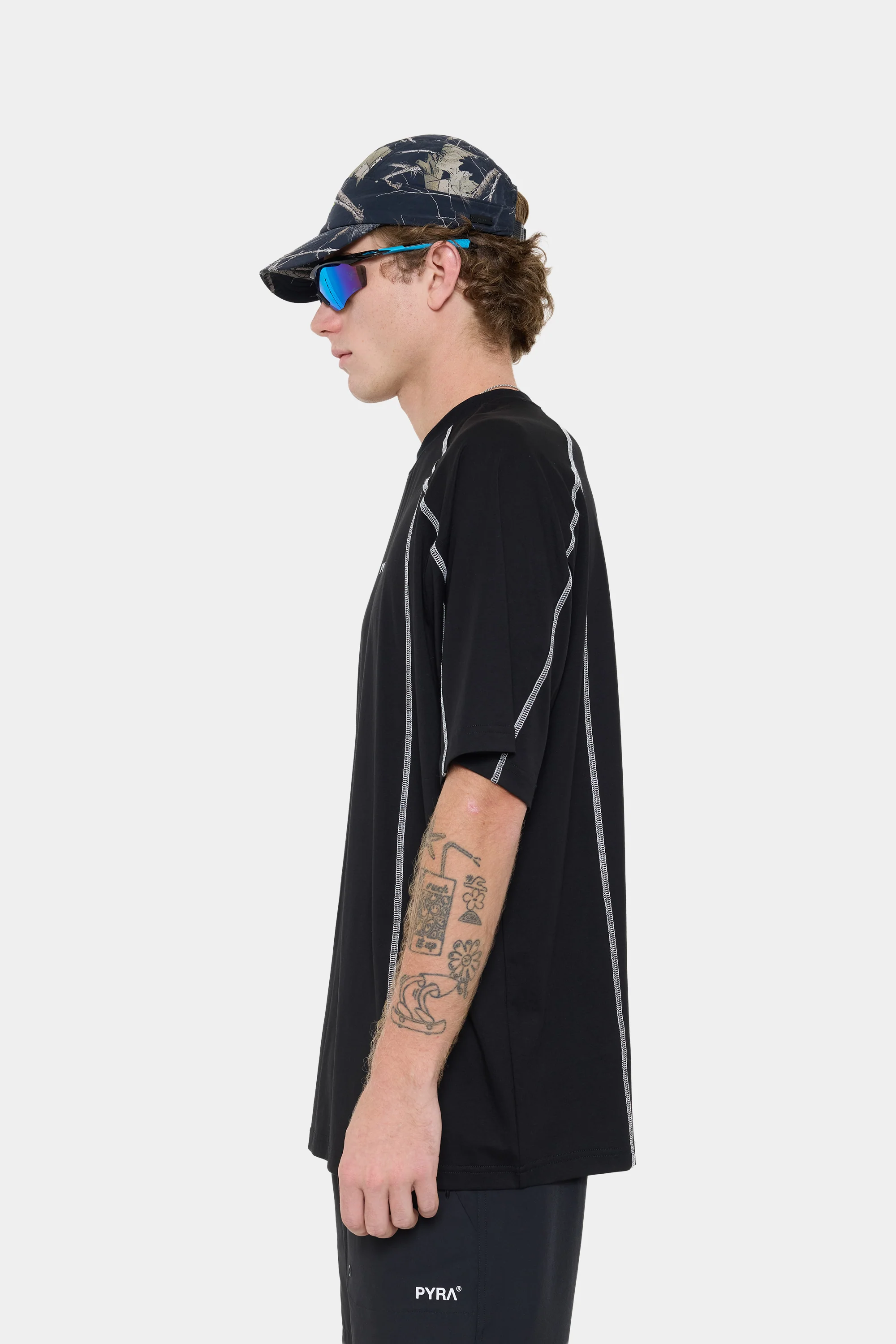CONTRAST REP OVERSIZED TEE -BLACK - Image 8