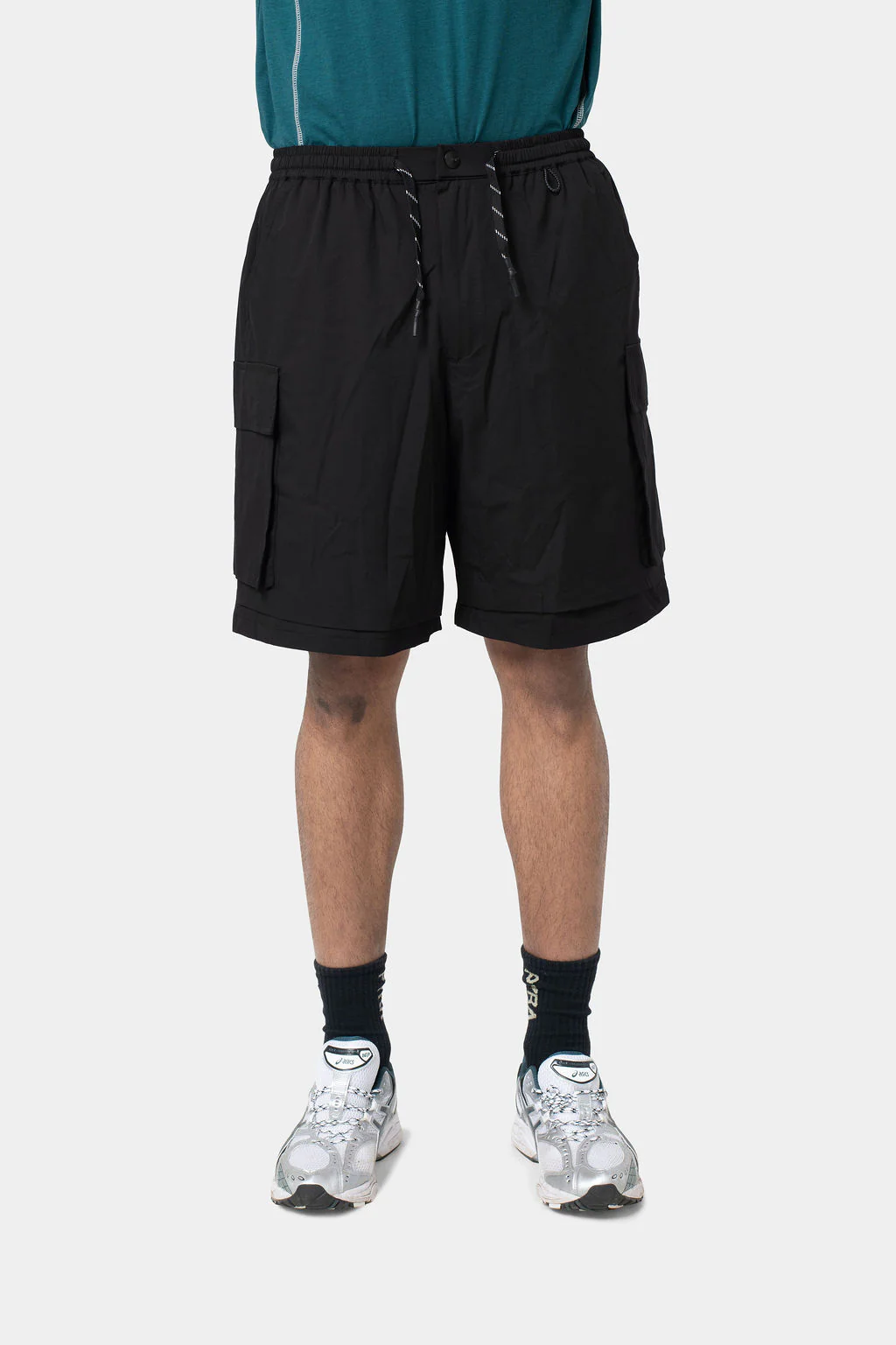 HELIX CARGO SHORT- BLACK - Image 4