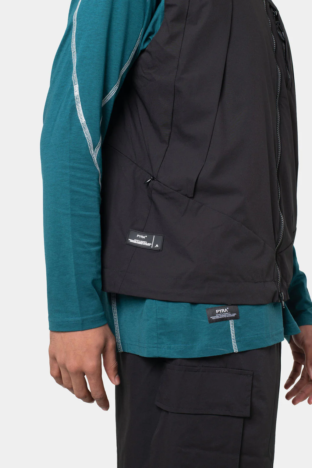 HELIX  VEST - BLACK - Image 9