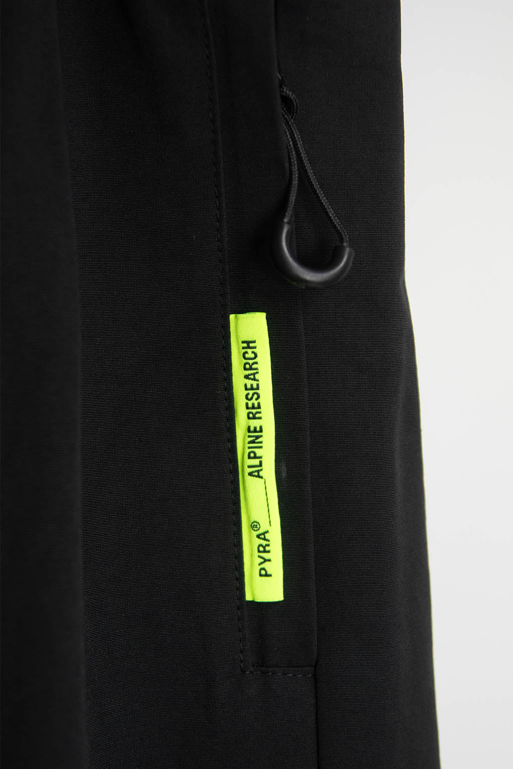NERO NYLON PLEAT SHORT - BLACK - Image 4