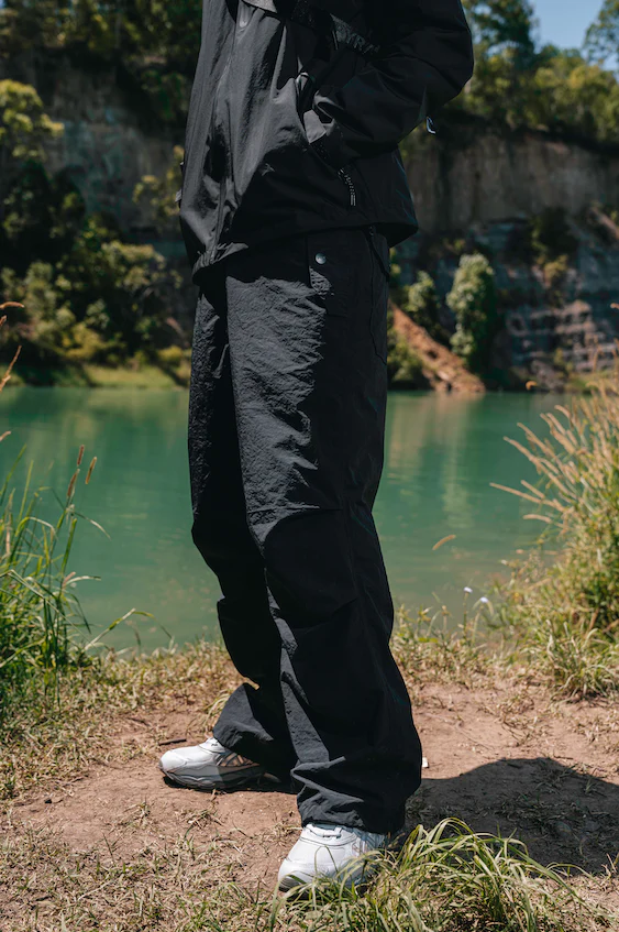 NYLON PARACHUTE PANT BLACK - Image 7