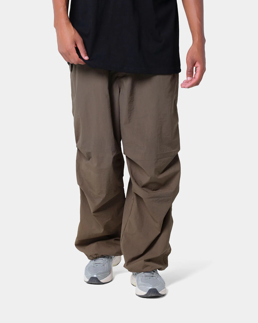 NYLON PARACHUTE PANT OLIVE - Image 5