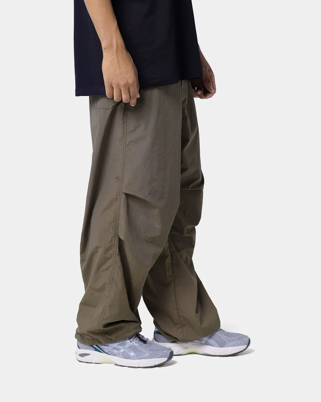 NYLON PARACHUTE PANT OLIVE - Image 8