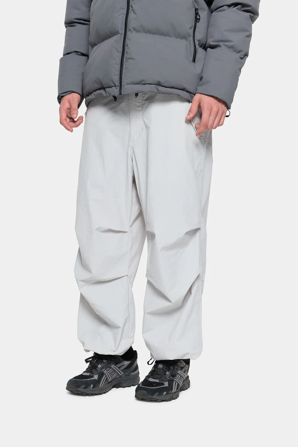 NYLON PARACHUTE PANTS- GLACIER - Image 3