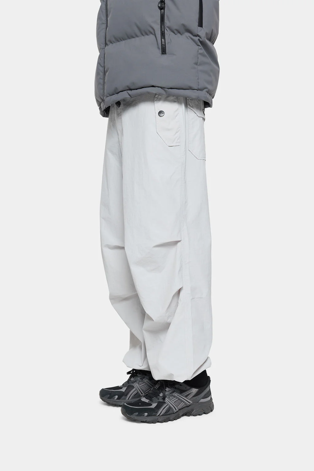 NYLON PARACHUTE PANTS- GLACIER - Image 5