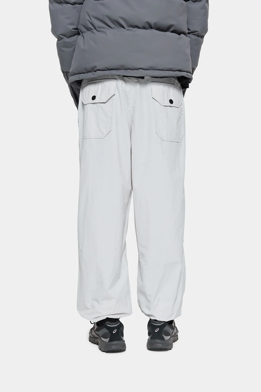 NYLON PARACHUTE PANTS- GLACIER - Image 6