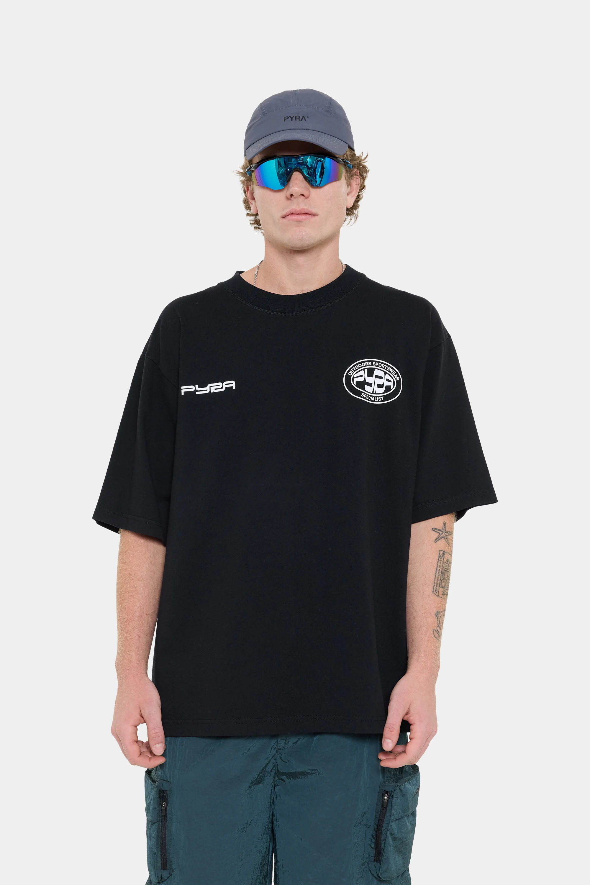 OUTDOORS BOX TEE - BLACK - Image 3