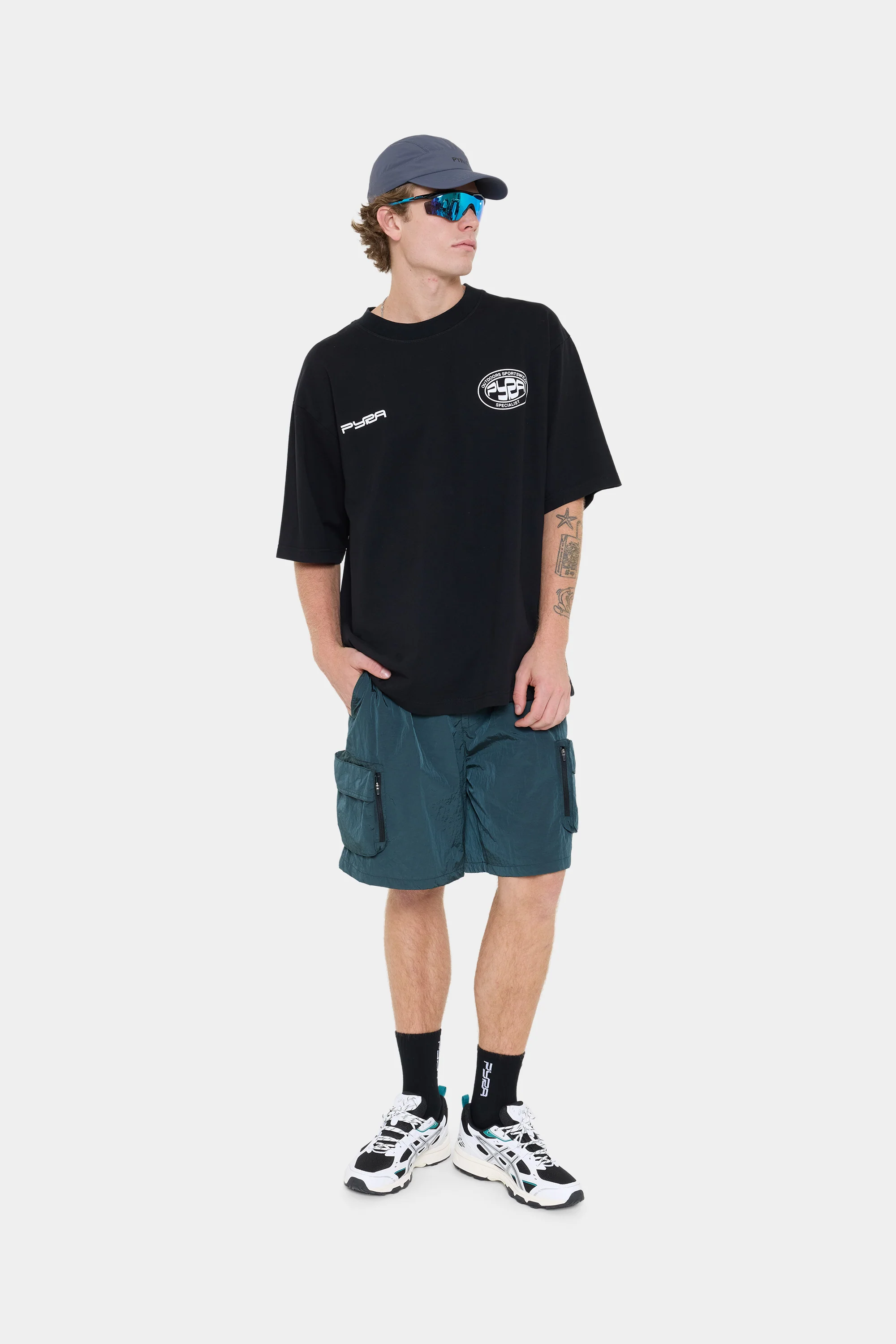 OUTDOORS BOX TEE - BLACK - Image 4