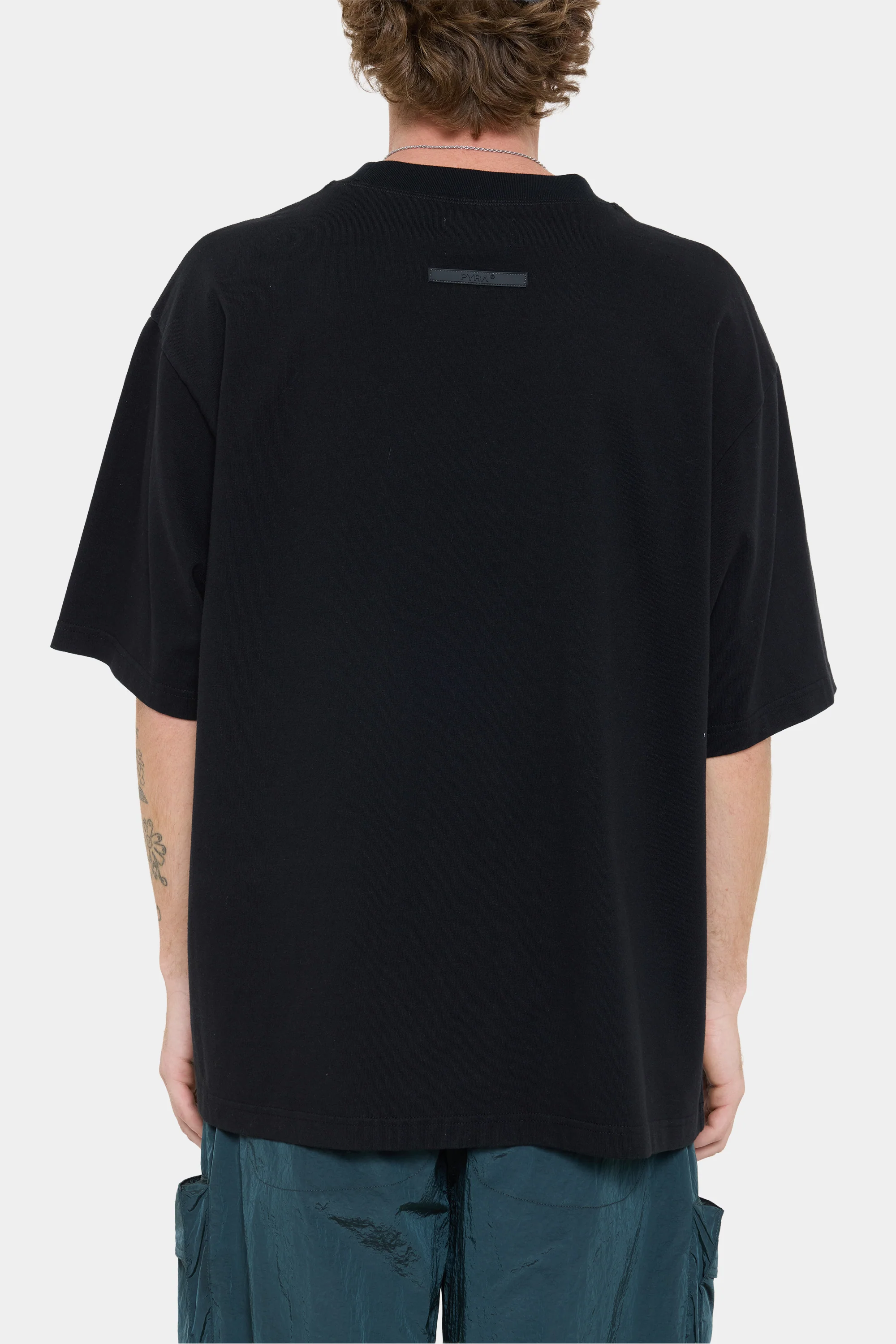 OUTDOORS BOX TEE - BLACK - Image 6