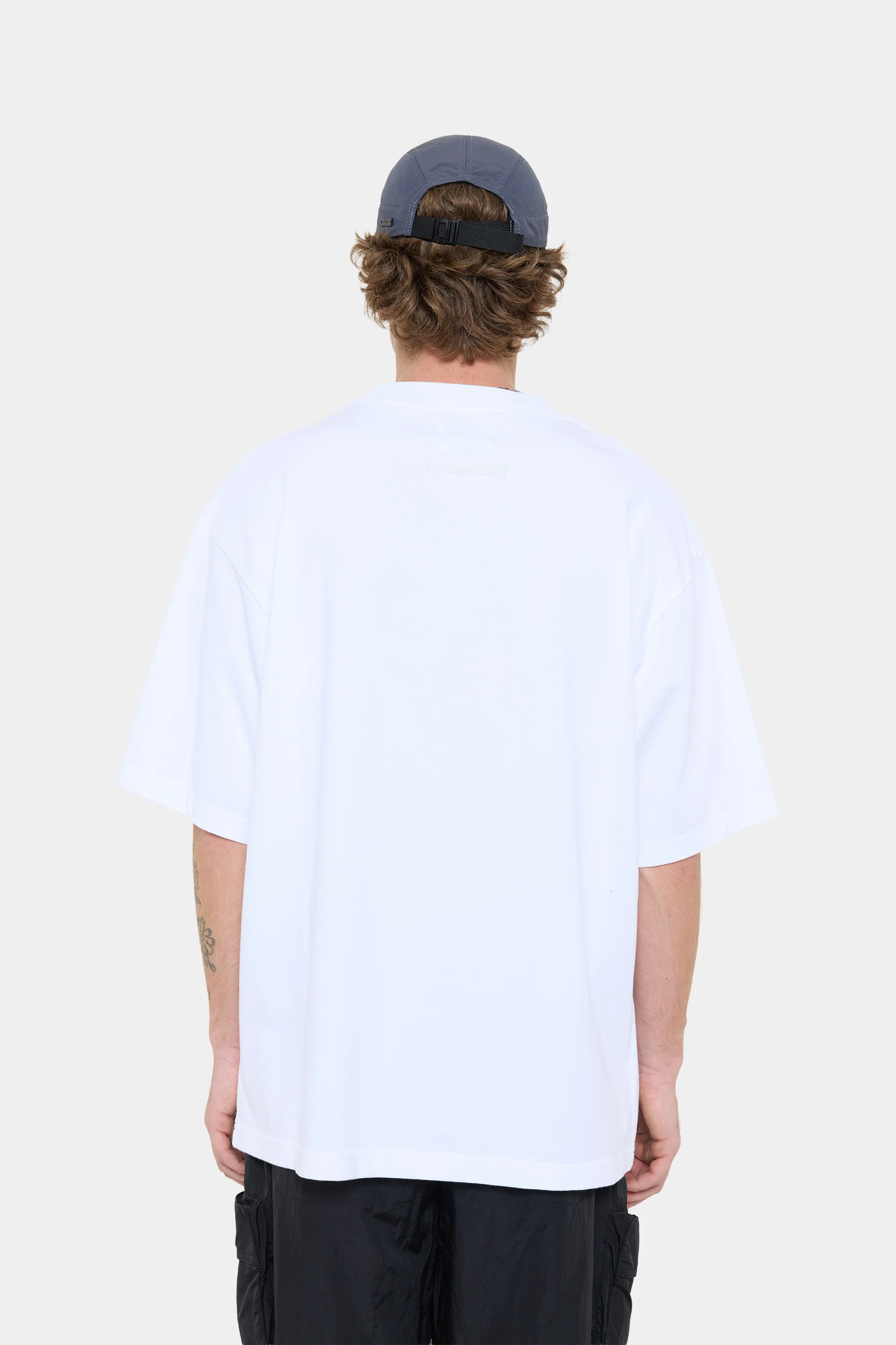 OUTDOORS BOX TEE - WHITE - Image 6