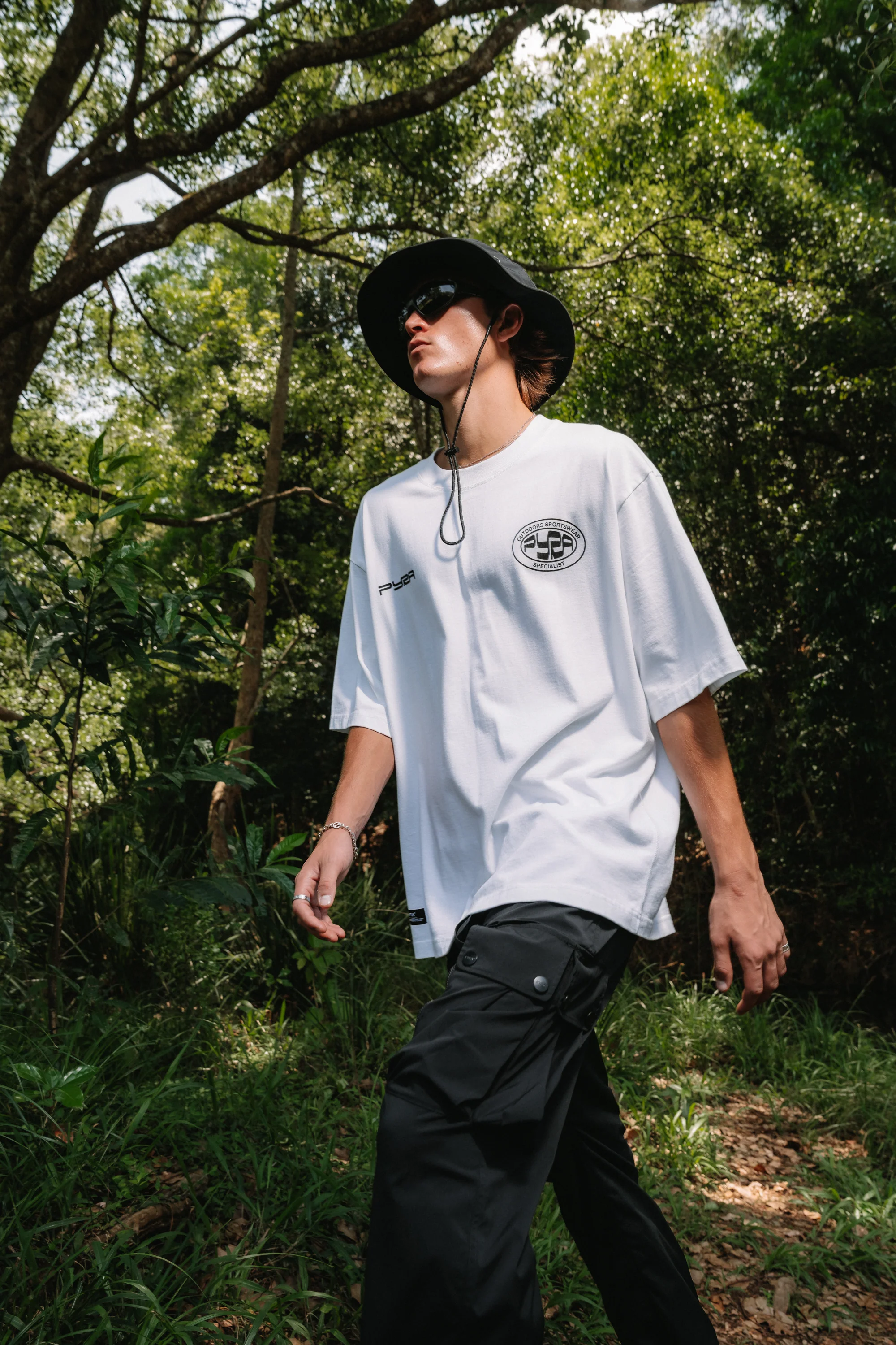 OUTDOORS BOX TEE - WHITE - Image 9