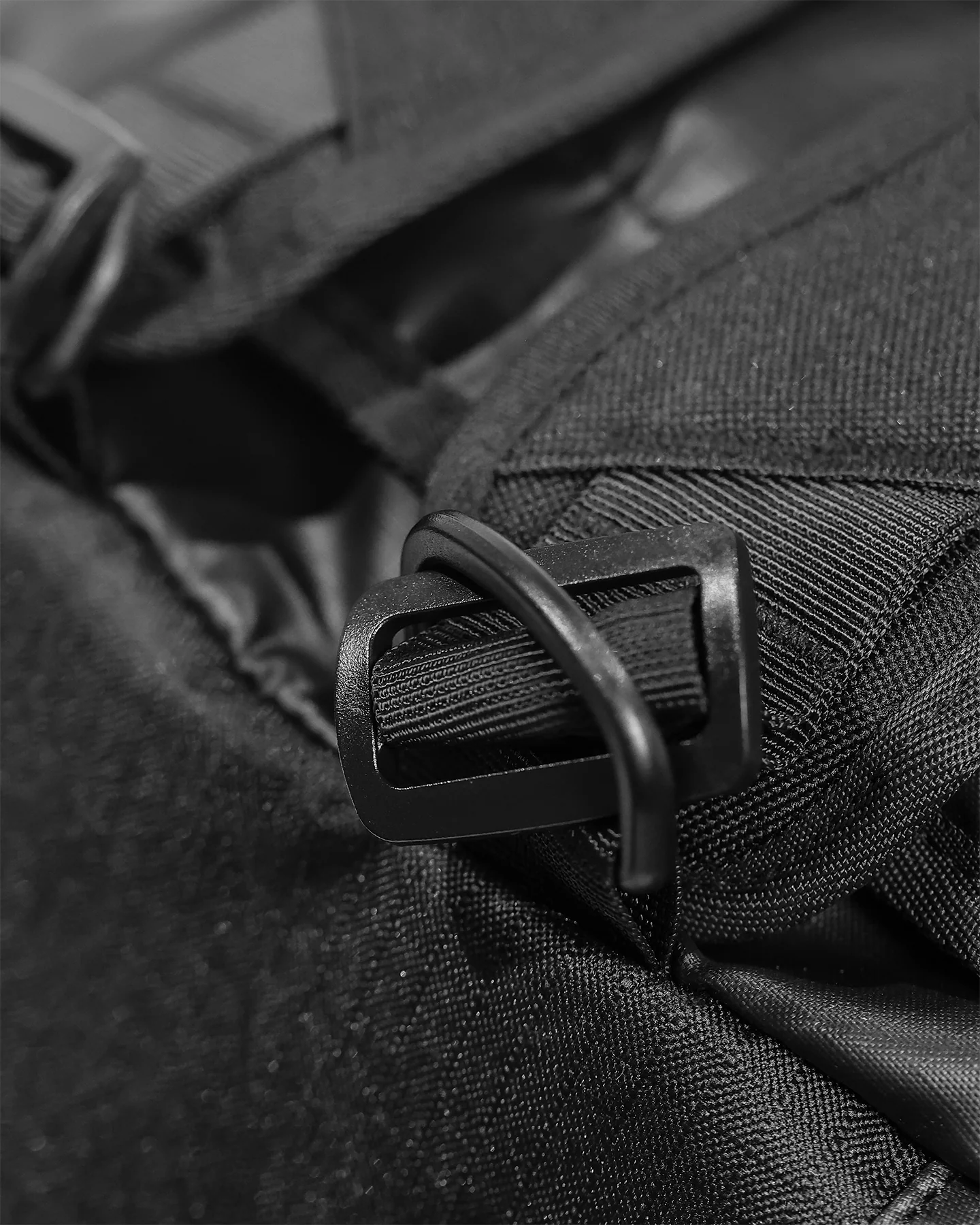 PYRA Duffle Bag Black - Image 11