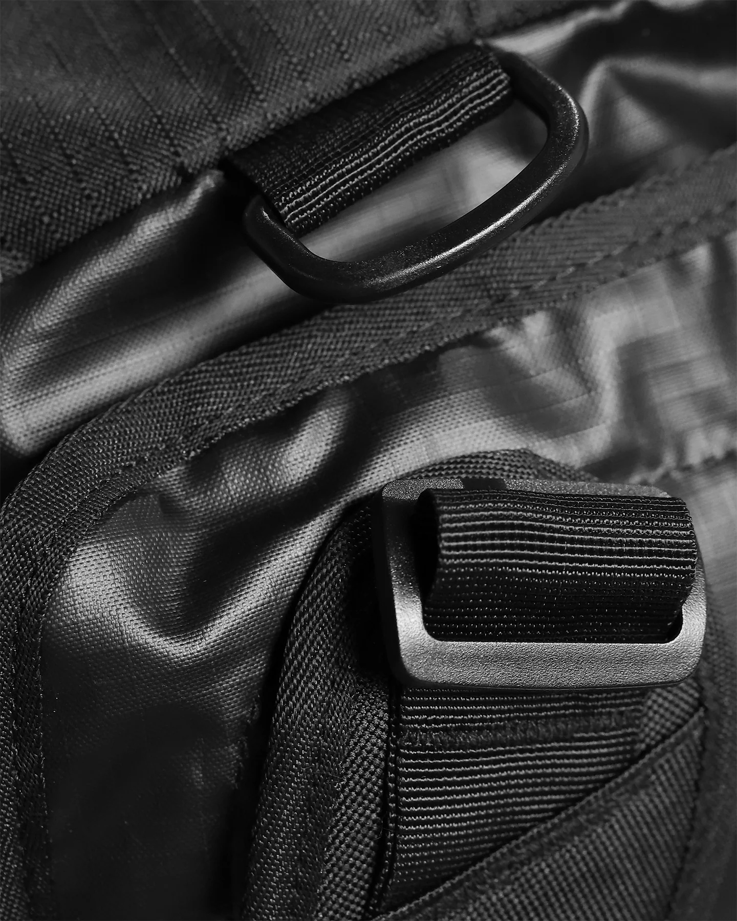 PYRA Duffle Bag Black - Image 12
