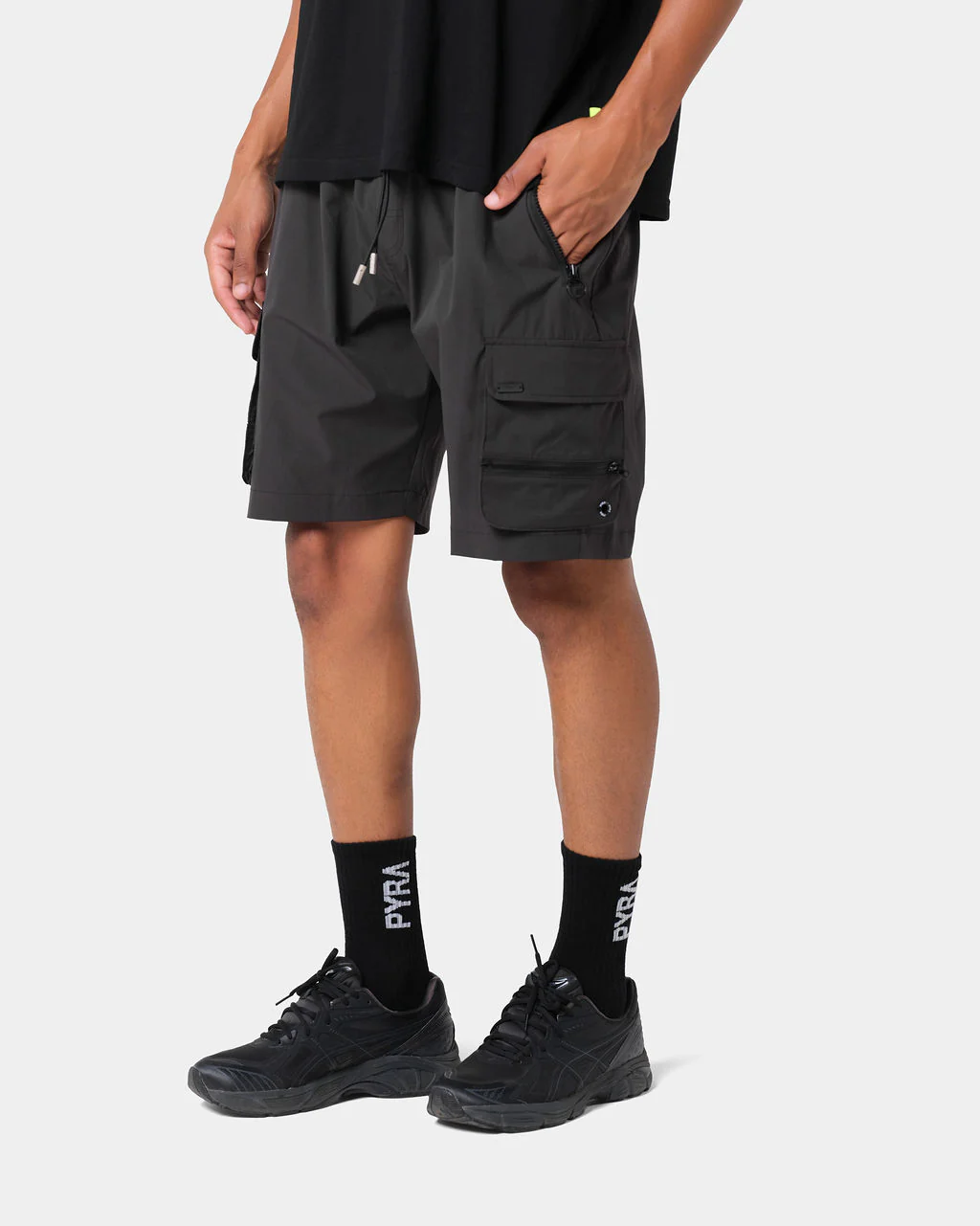 Nero Cargo Shorts Black - Image 3