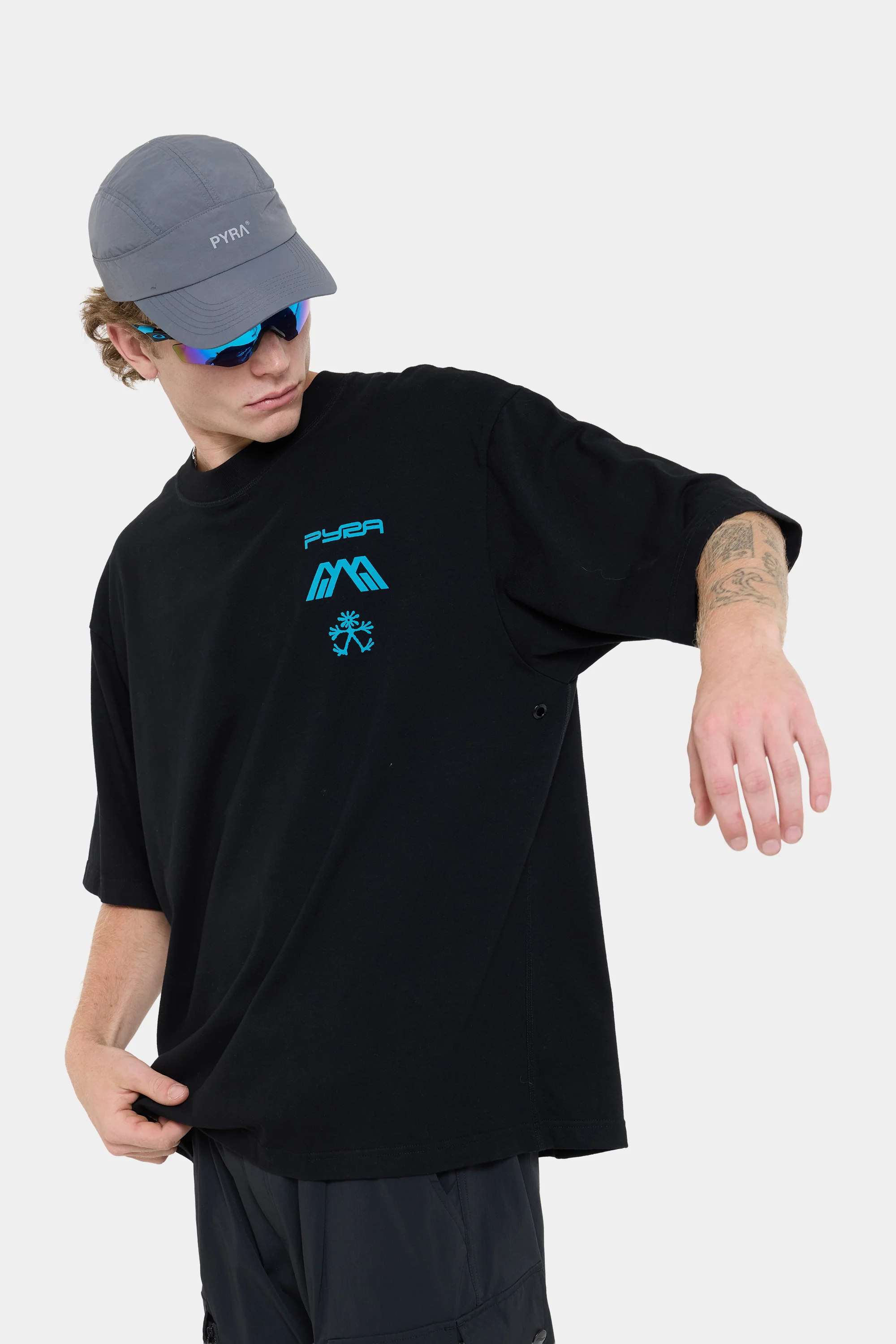 SCENIC BOX TEE- BLACK - Image 4