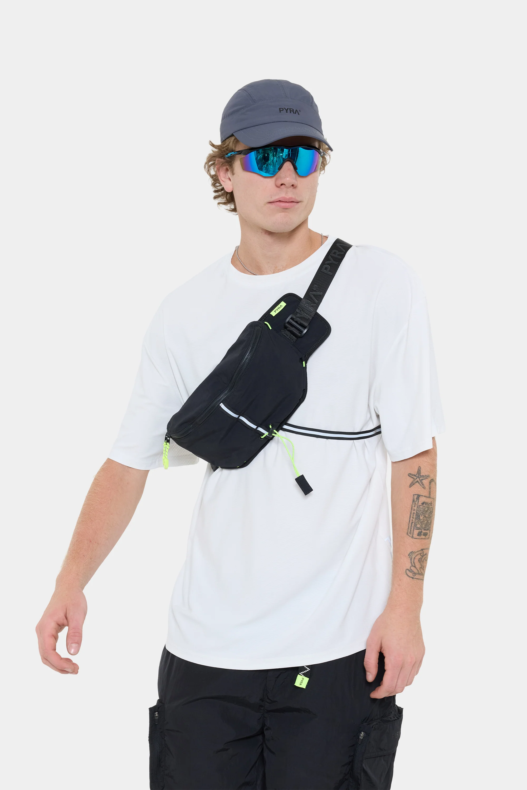 TRAIL SLING BAG - Image 6
